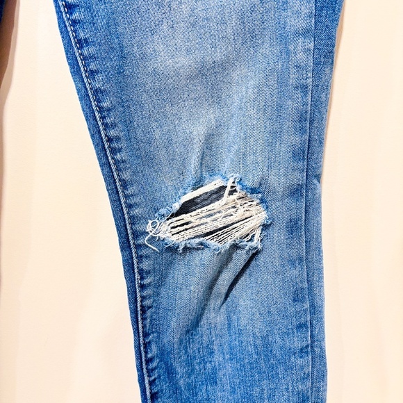 GARAGE Blue Mid-Rise Stretch Skinny Jeans | Classic Everyday Denim | Size 0* - Picture 8 of 11